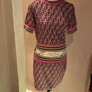 Logo 2 piece skirt and top set